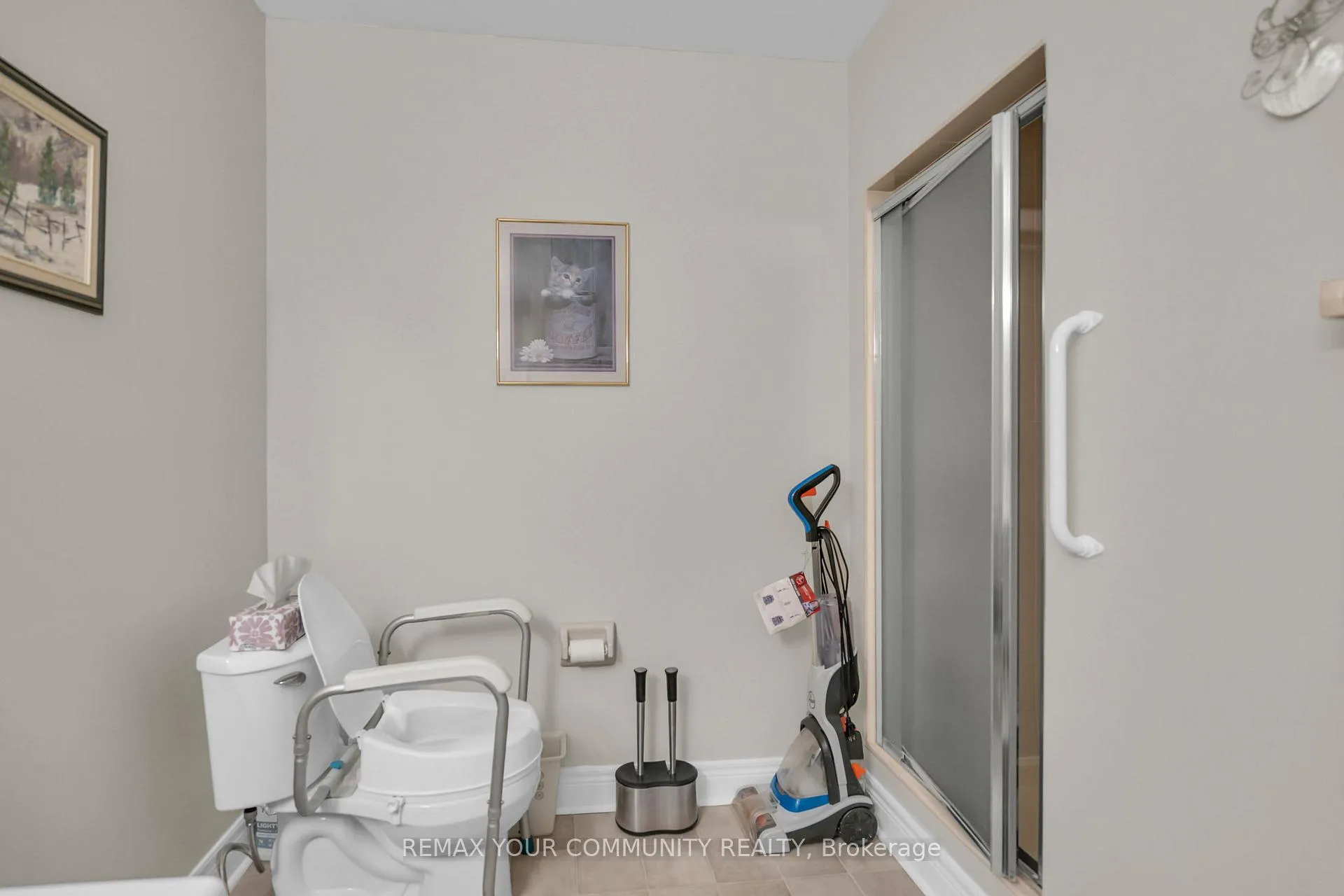 Photo 37 of Unit 210, 111 Grew Boulevard, Georgina, Sutton & Jackson's Point — HOMEH
