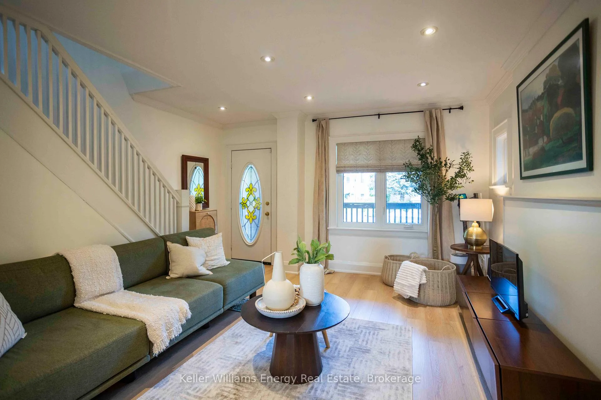 Photo 2 of 134 Mcroberts Avenue, Toronto, Corso Italia-Davenport — HOMEH