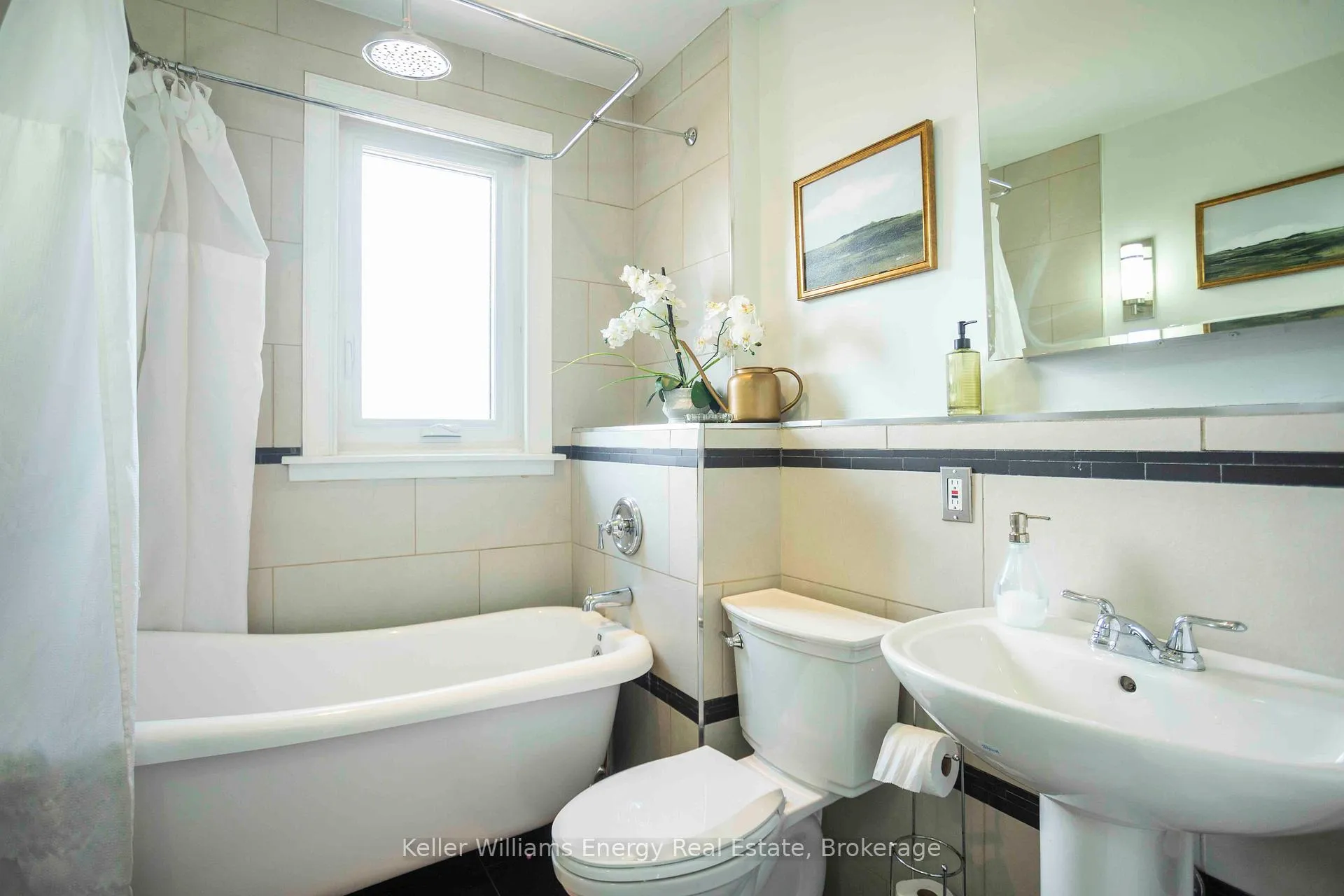 Photo 14 of 134 Mcroberts Avenue, Toronto, Corso Italia-Davenport — HOMEH