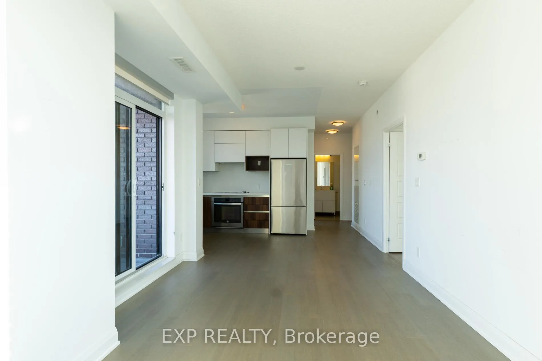 Photo 3 of Unit 1610, 15 Water Walk Drive, Markham, Unionville — HOMEH