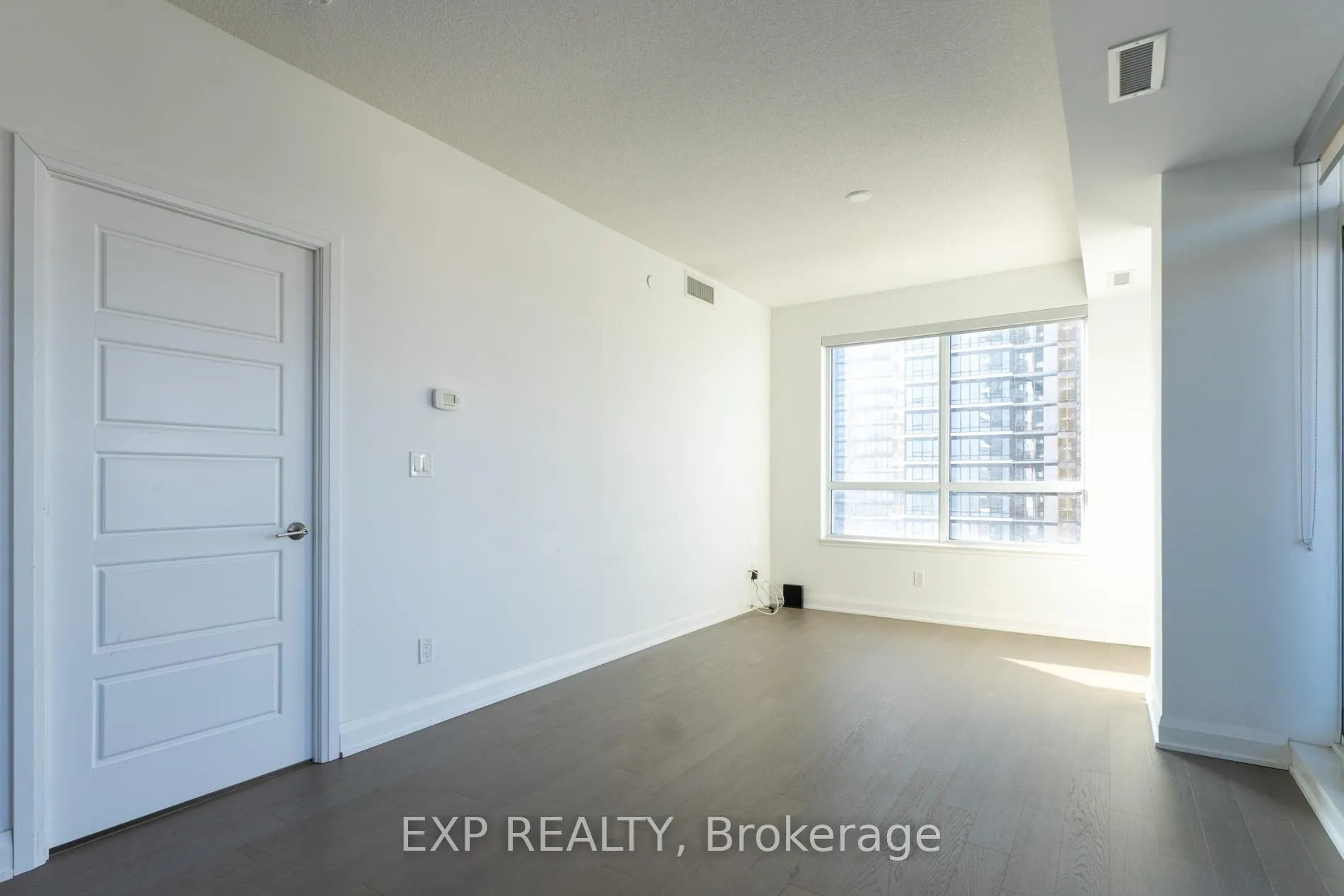 Photo 6 of Unit 1610, 15 Water Walk Drive, Markham, Unionville — HOMEH
