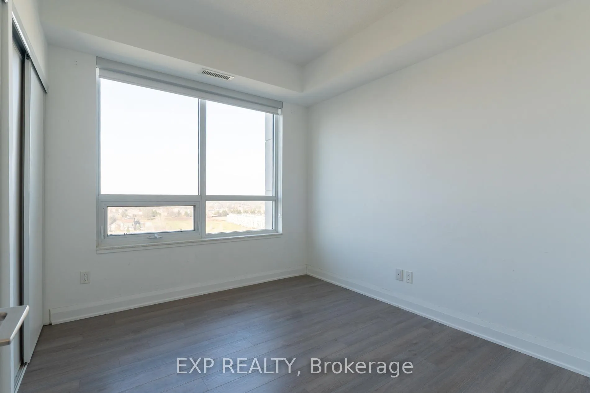 Photo 7 of Unit 1610, 15 Water Walk Drive, Markham, Unionville — HOMEH