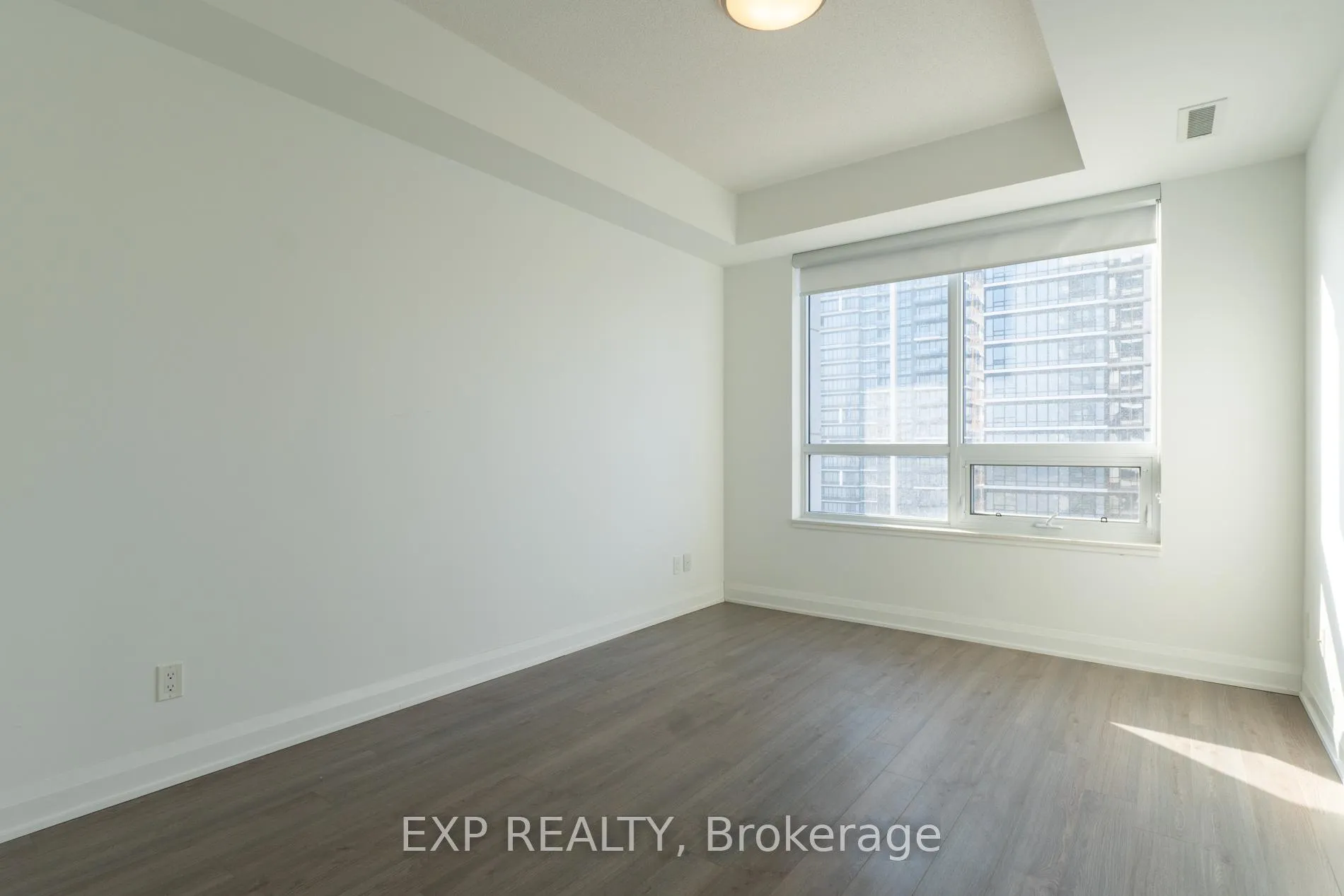 Photo 9 of Unit 1610, 15 Water Walk Drive, Markham, Unionville — HOMEH