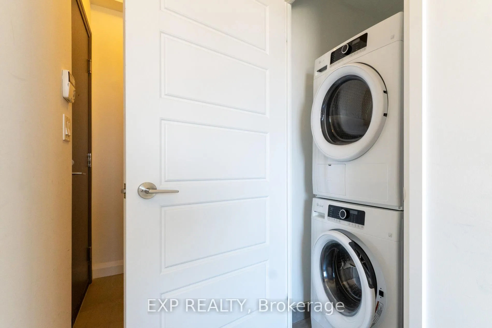 Photo 12 of Unit 1610, 15 Water Walk Drive, Markham, Unionville — HOMEH
