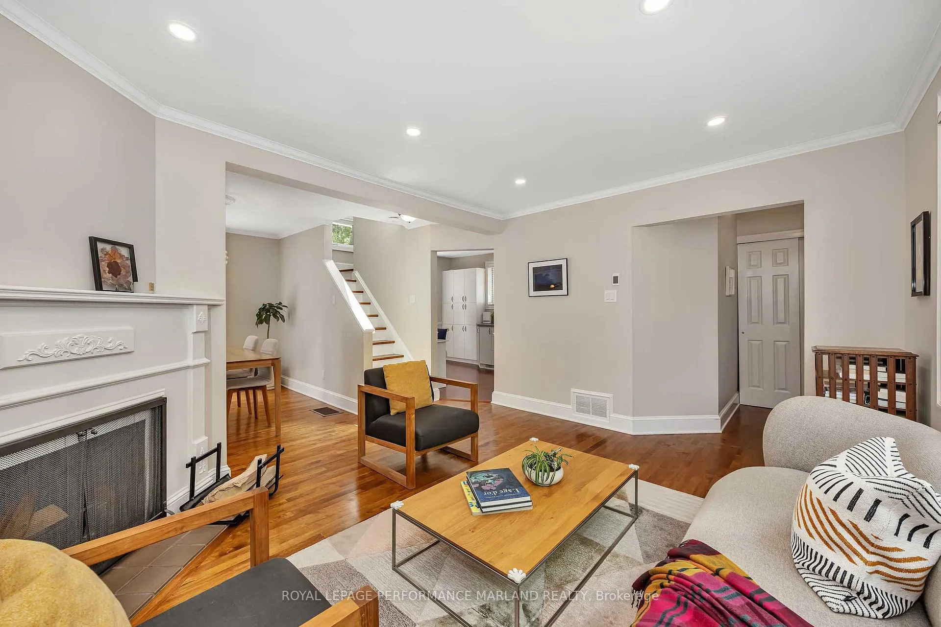 Photo 5 of 128 Mason Terrace, Ottawa, Ottawa East — HOMEH