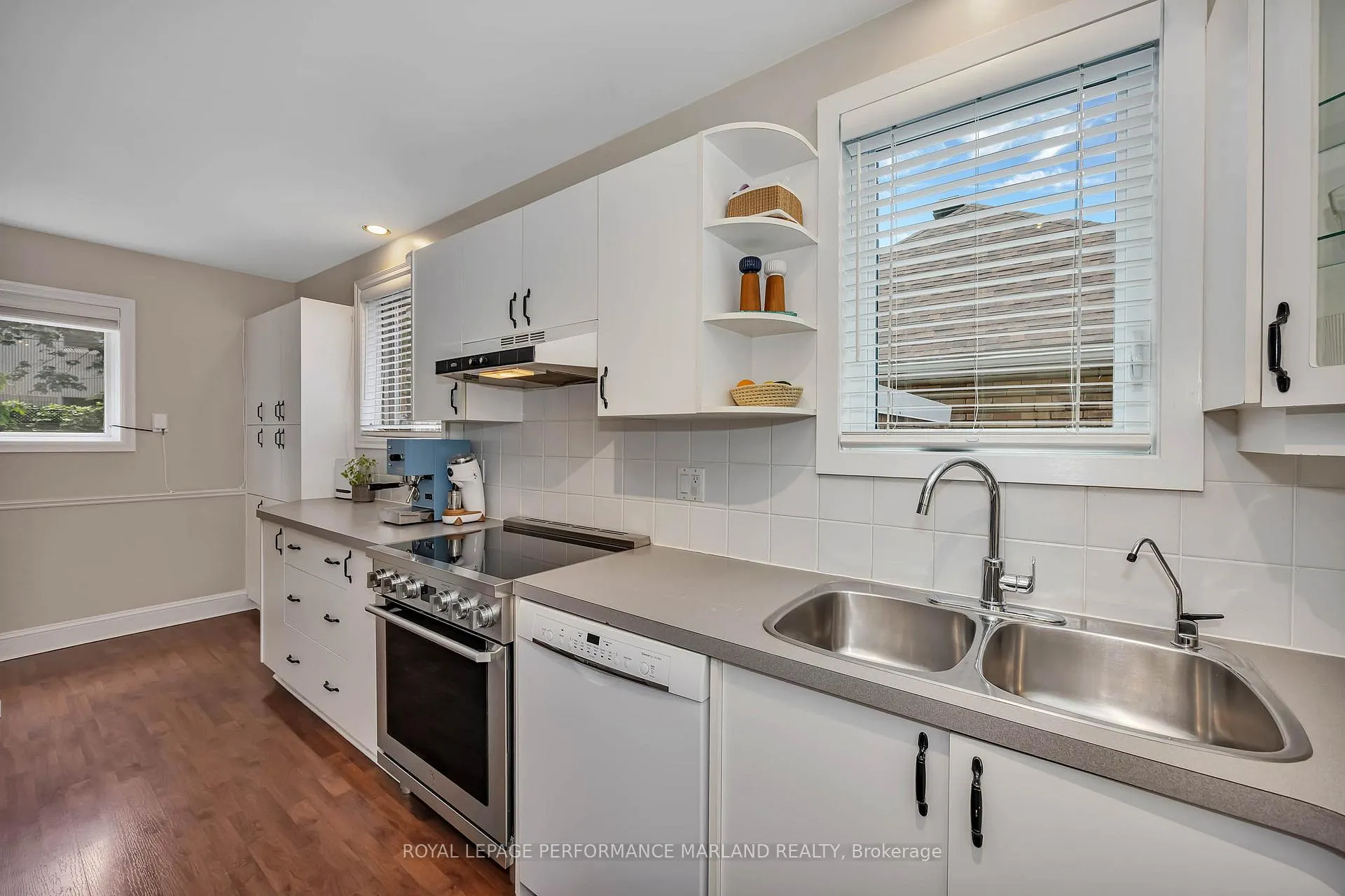 Photo 9 of 128 Mason Terrace, Ottawa, Ottawa East — HOMEH