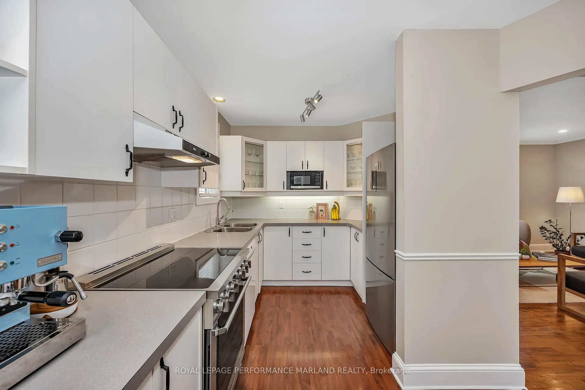 Photo 12 of 128 Mason Terrace, Ottawa, Ottawa East — HOMEH
