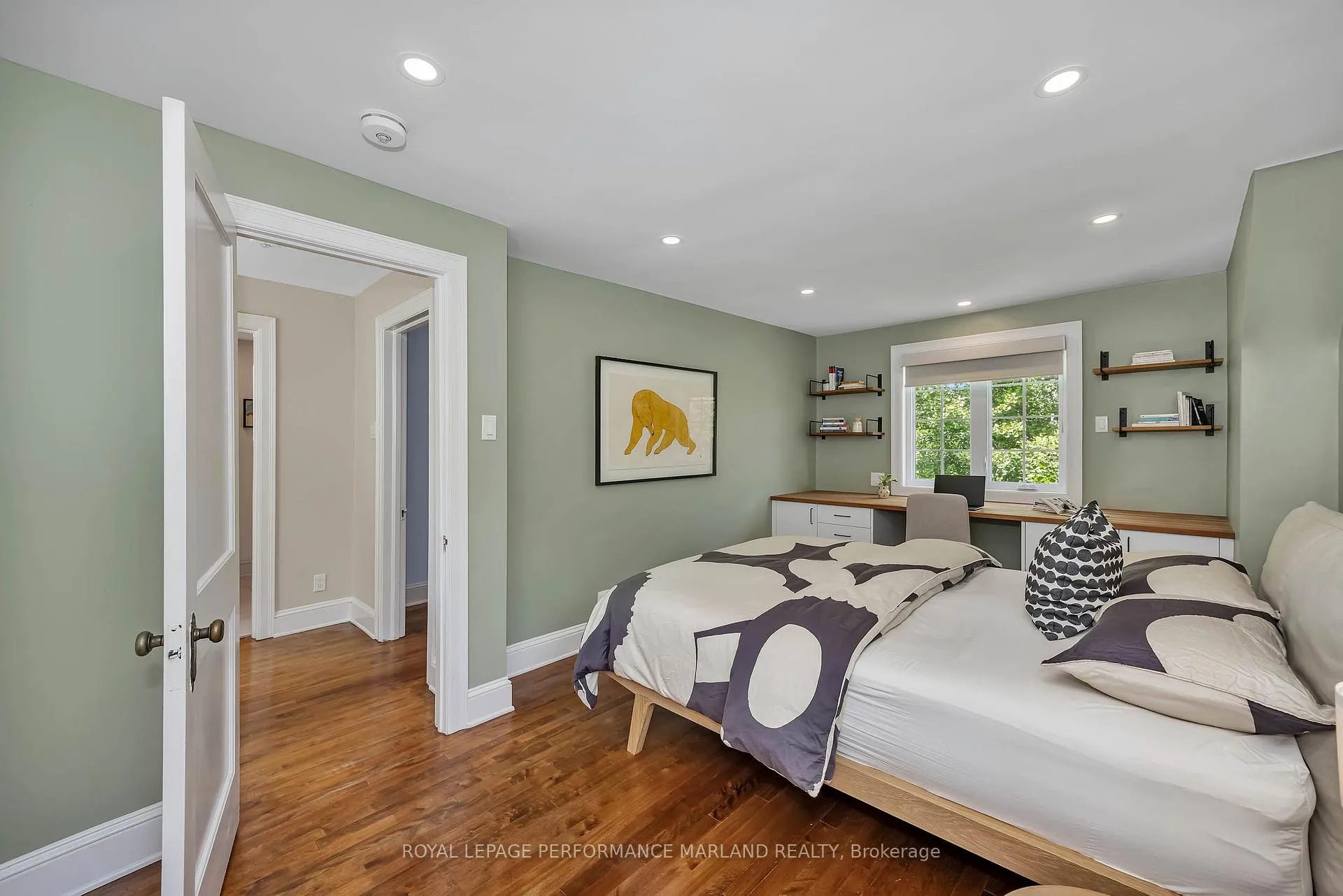 Photo 17 of 128 Mason Terrace, Ottawa, Ottawa East — HOMEH