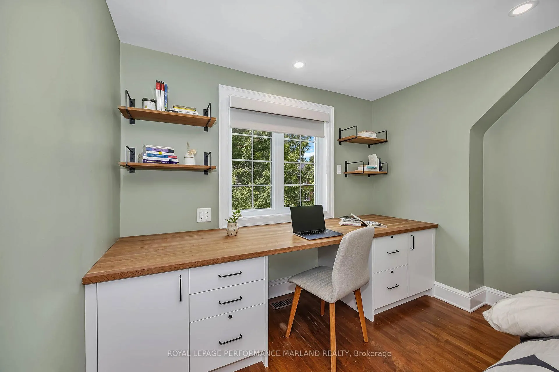 Photo 18 of 128 Mason Terrace, Ottawa, Ottawa East — HOMEH
