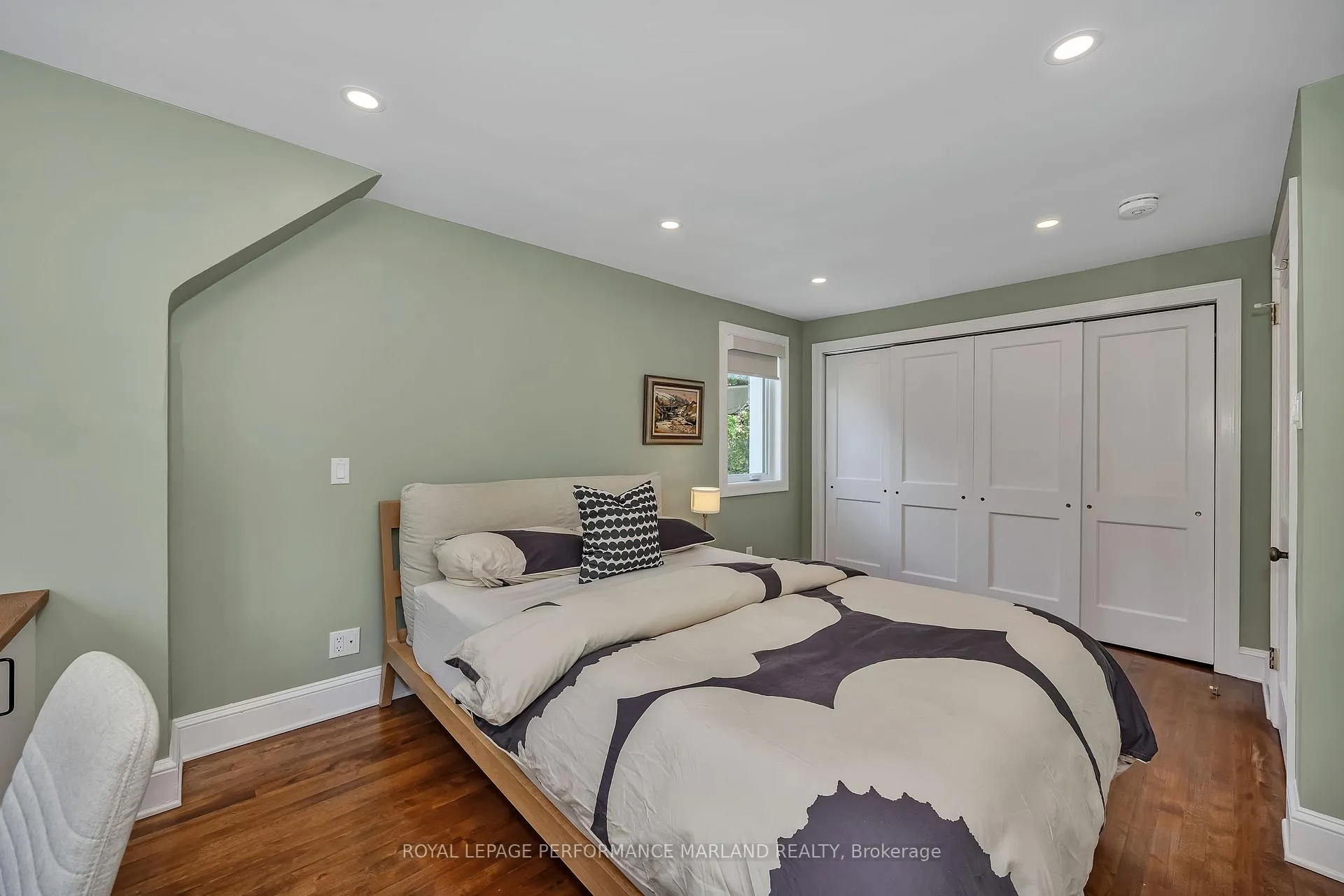 Photo 19 of 128 Mason Terrace, Ottawa, Ottawa East — HOMEH