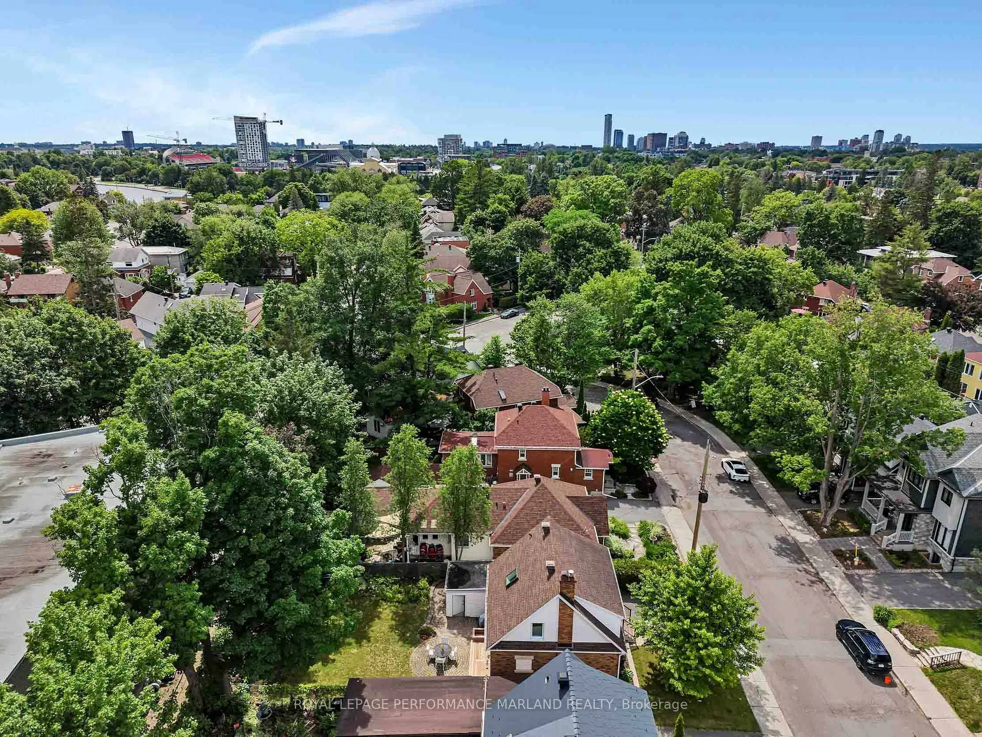 Photo 32 of 128 Mason Terrace, Ottawa, Ottawa East — HOMEH