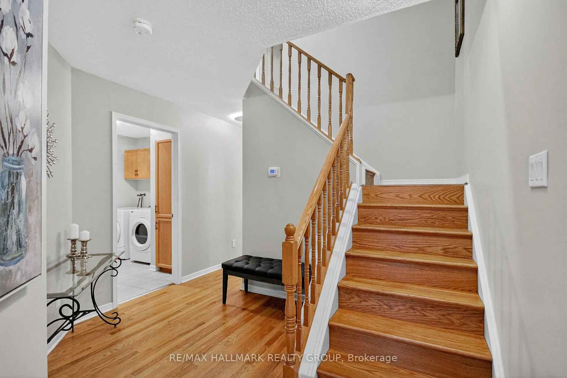 Photo 3 of 110 Hunter's Glen Crescent, Ottawa, Hunt Club Park/Greenboro — HOMEH