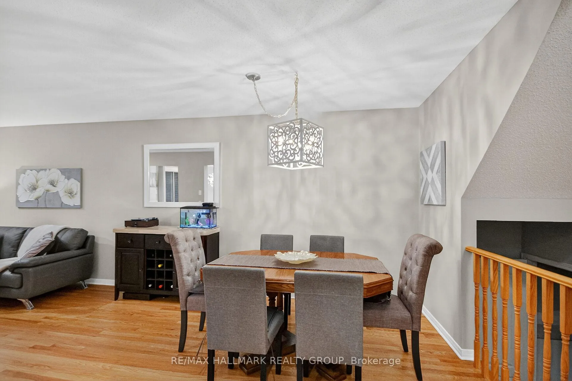 Photo 5 of 110 Hunter's Glen Crescent, Ottawa, Hunt Club Park/Greenboro — HOMEH