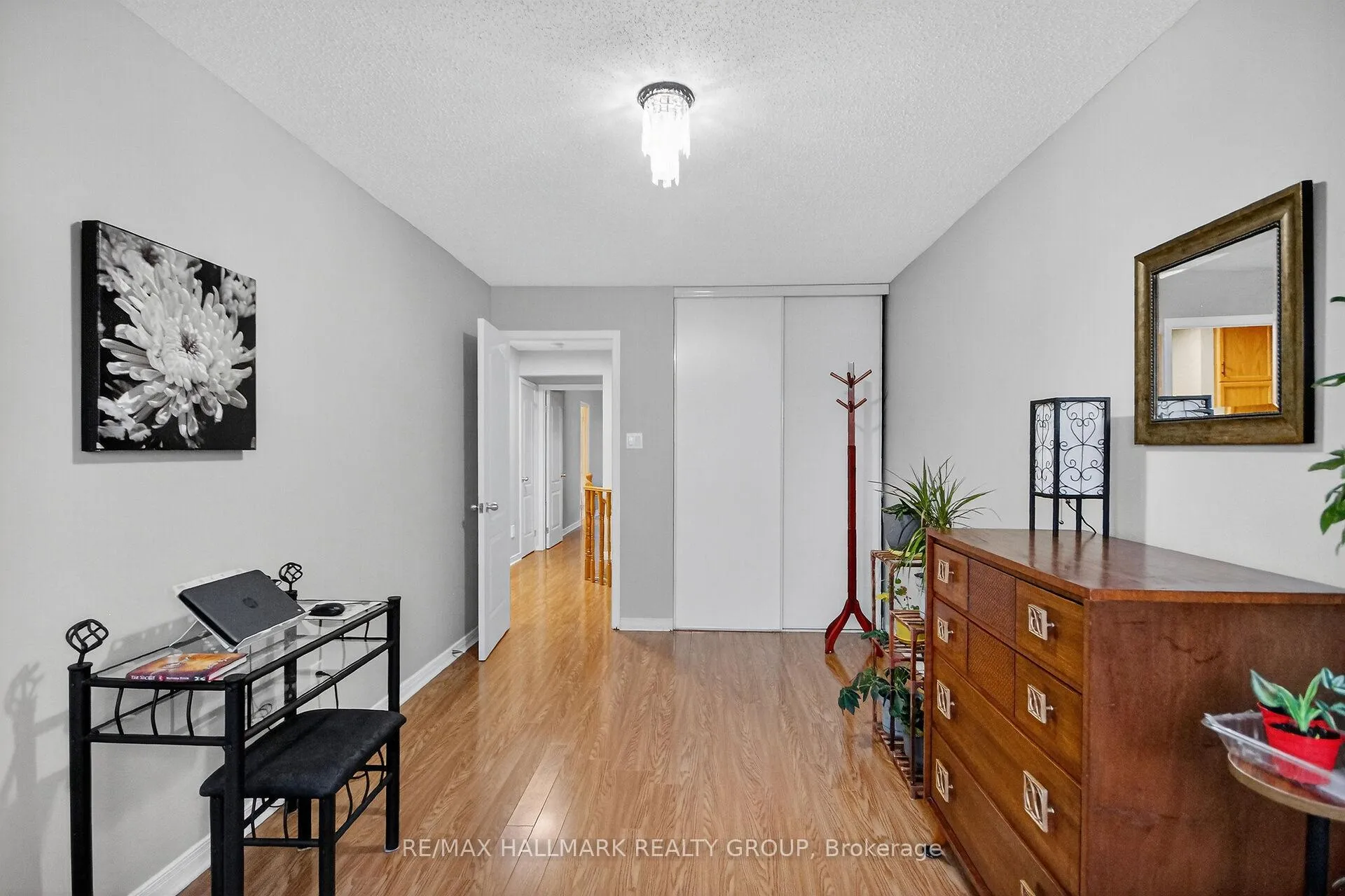 Photo 19 of 110 Hunter's Glen Crescent, Ottawa, Hunt Club Park/Greenboro — HOMEH