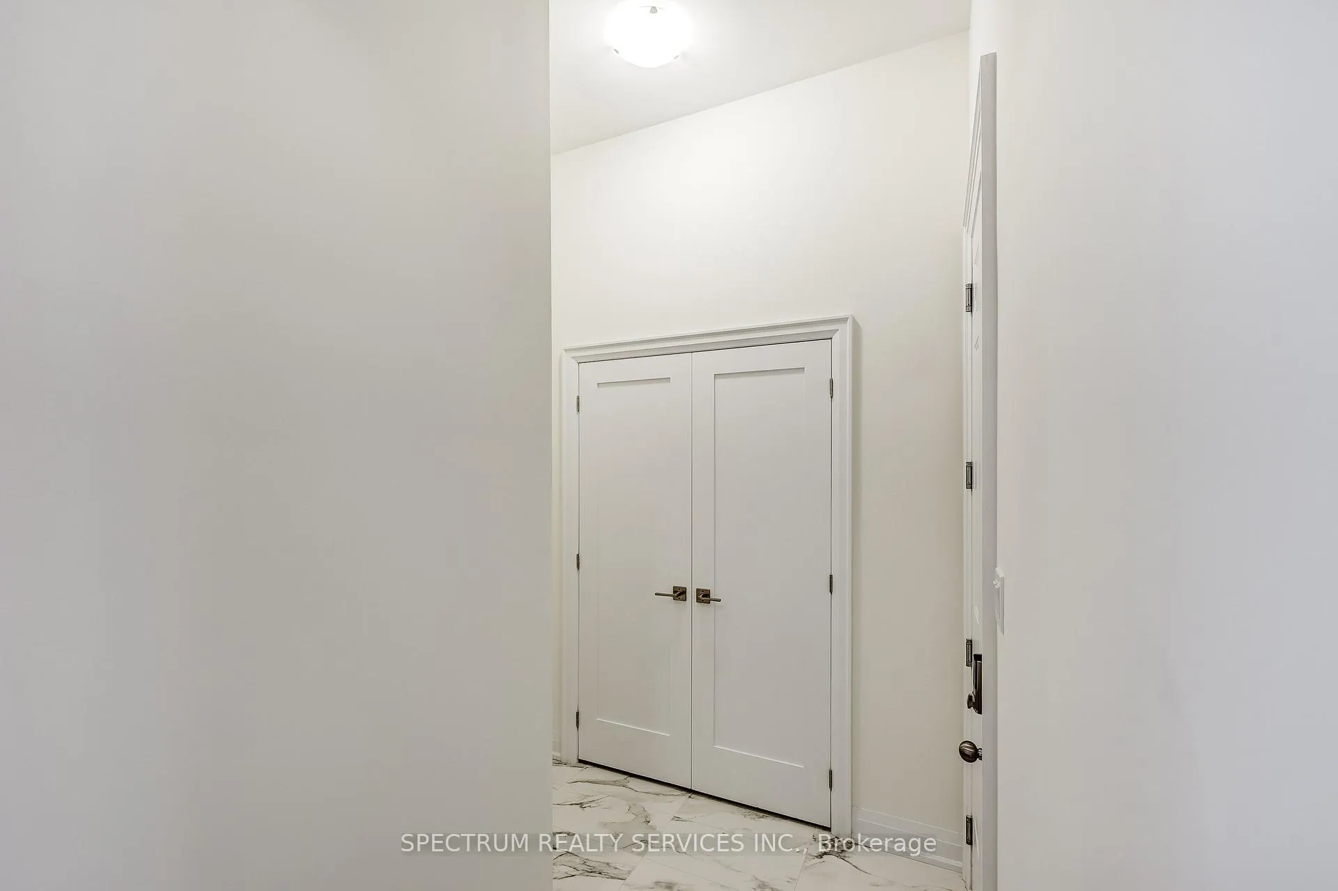 Photo 9 of 172 Adario Crescent, Vaughan, Vellore Village — HOMEH
