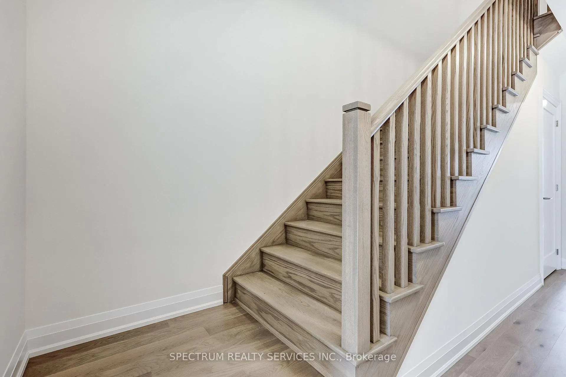Photo 19 of 172 Adario Crescent, Vaughan, Vellore Village — HOMEH