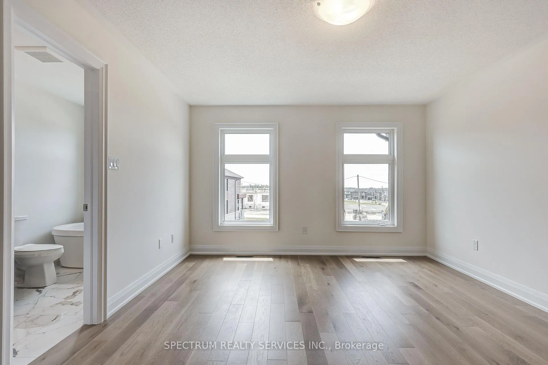 Photo 34 of 172 Adario Crescent, Vaughan, Vellore Village — HOMEH