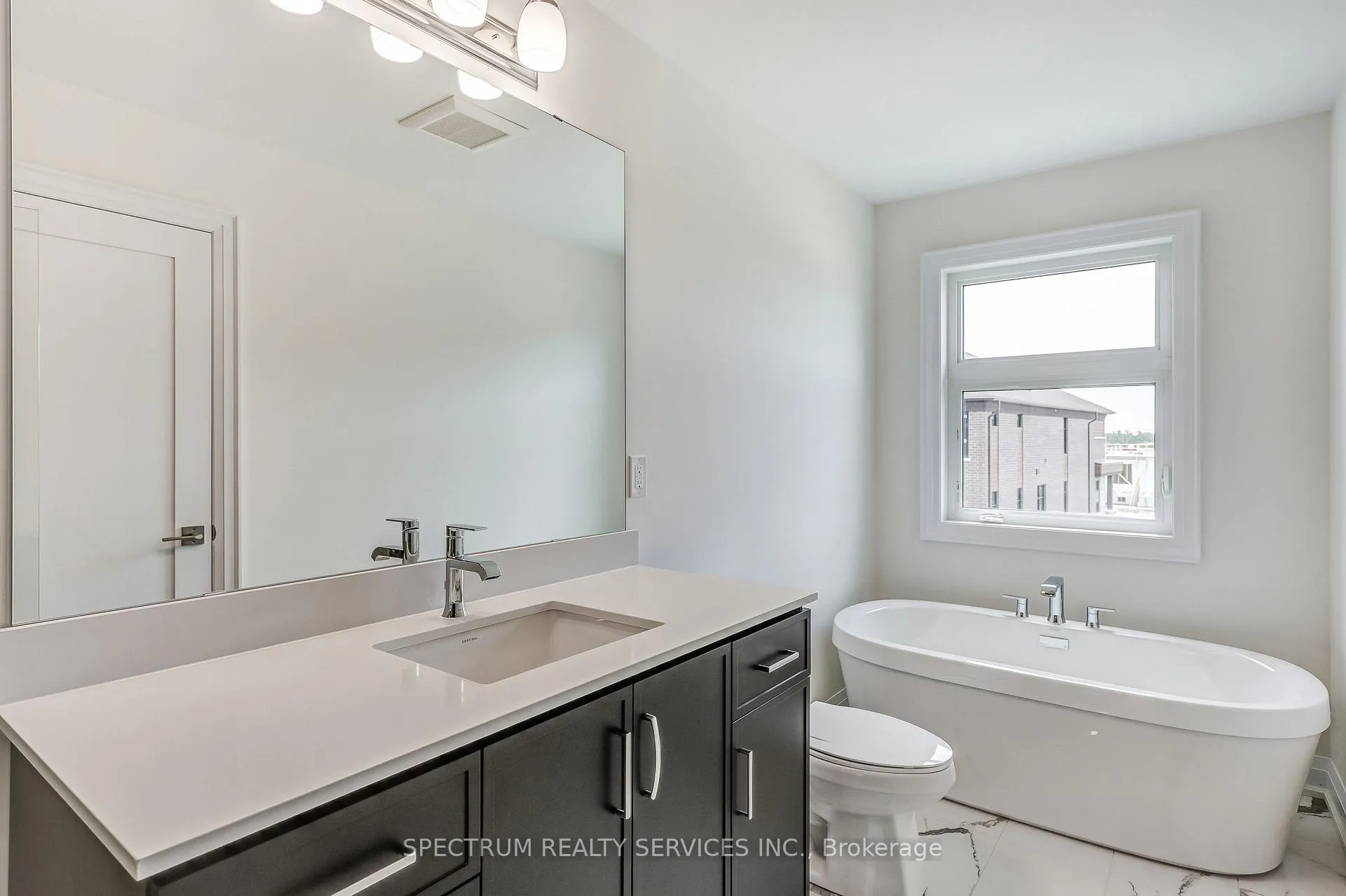 Photo 37 of 172 Adario Crescent, Vaughan, Vellore Village — HOMEH