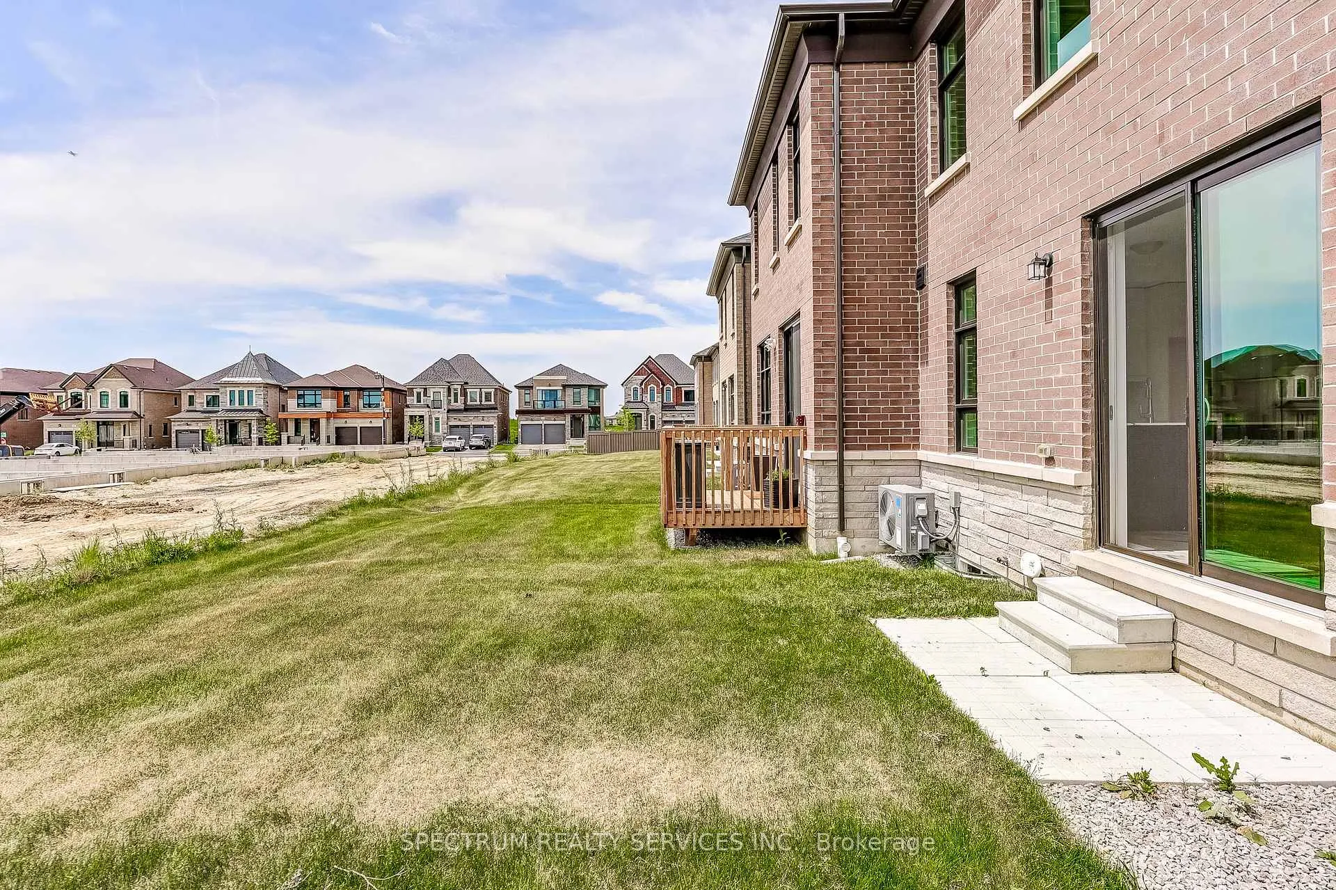 Photo 43 of 172 Adario Crescent, Vaughan, Vellore Village — HOMEH