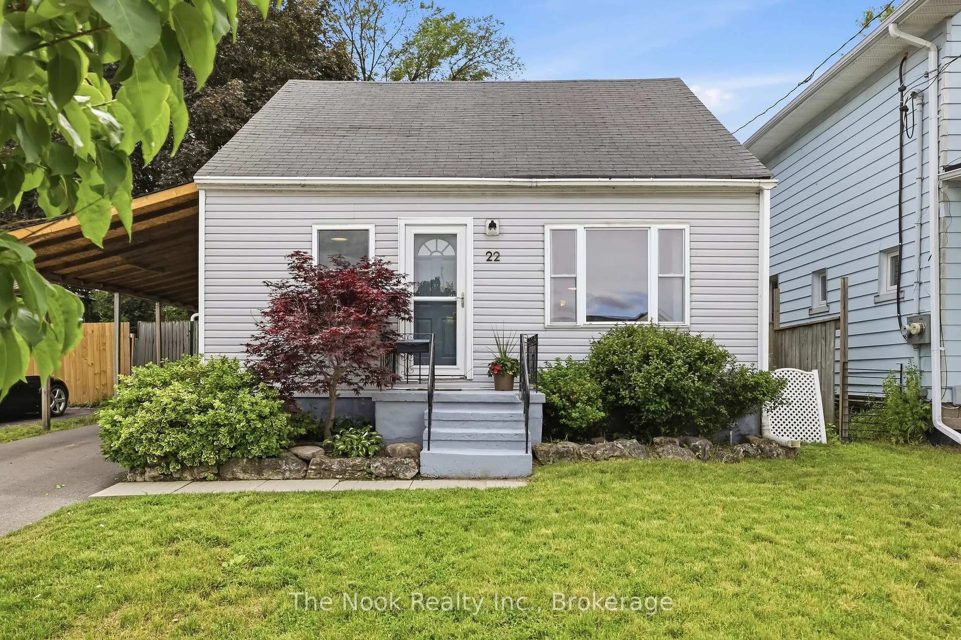 Front of 22 Nassau Street