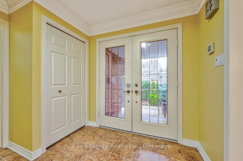Photo 7 of 247 Rolling Acres Court, Kitchener, Idlewood — HOMEH