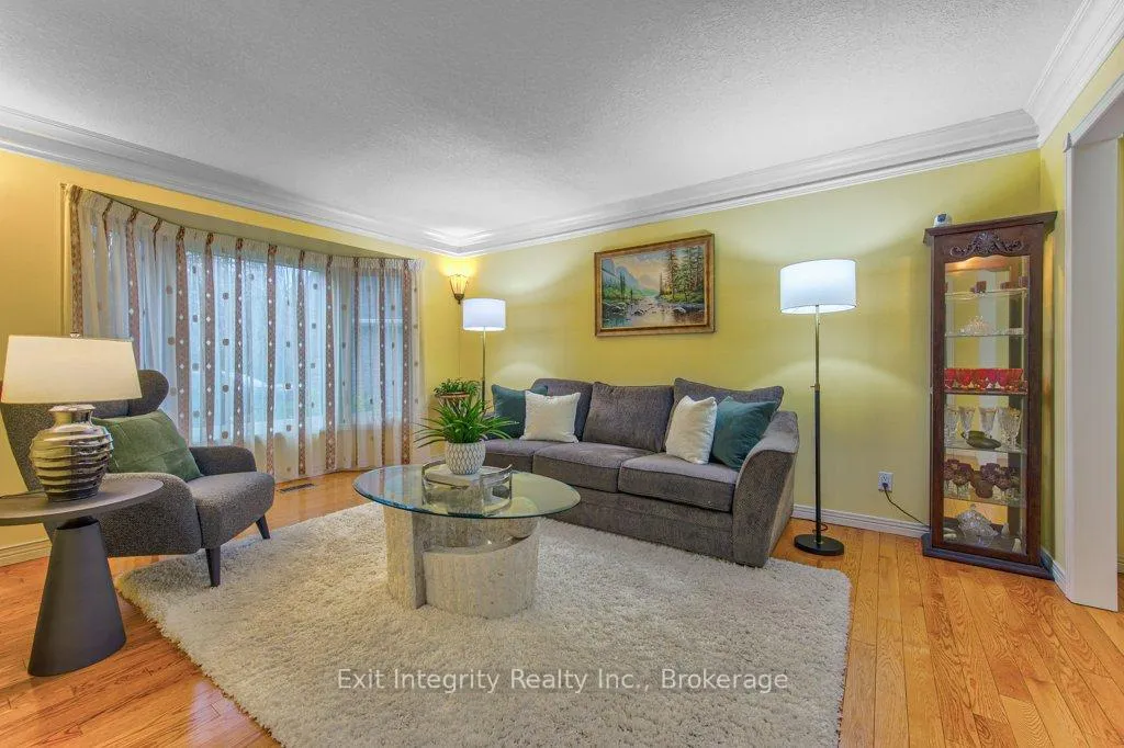 Photo 10 of 247 Rolling Acres Court, Kitchener, Idlewood — HOMEH