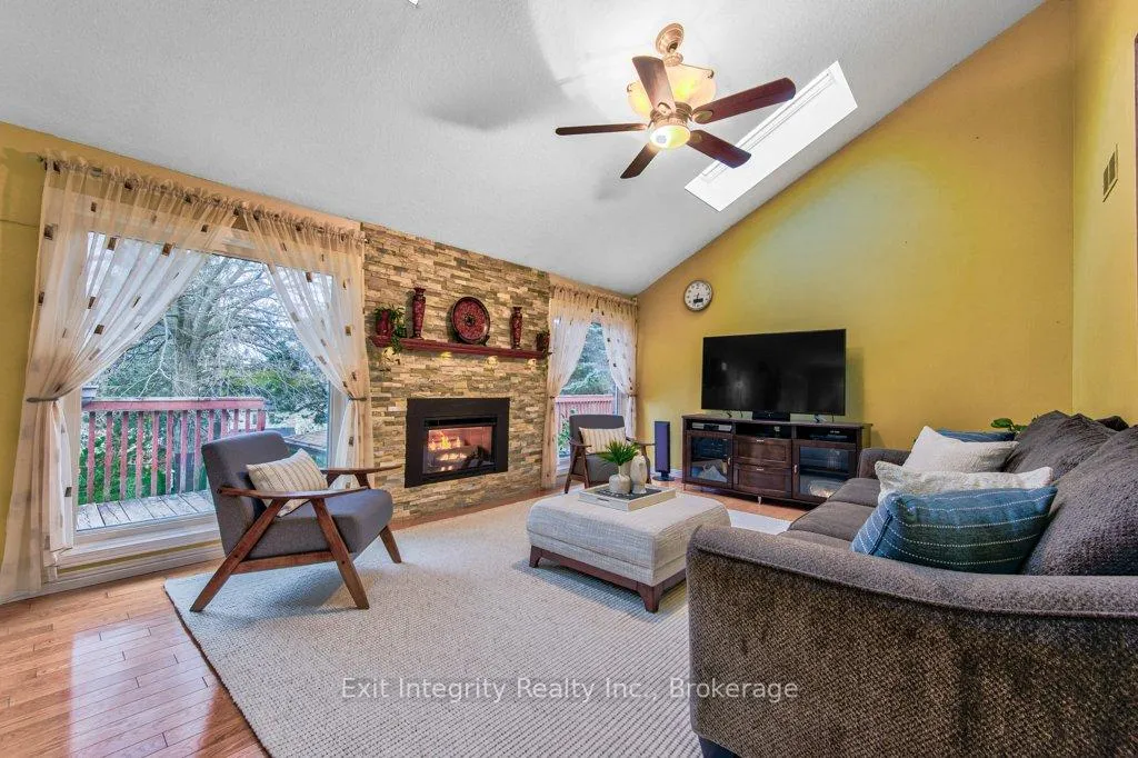 Photo 19 of 247 Rolling Acres Court, Kitchener, Idlewood — HOMEH