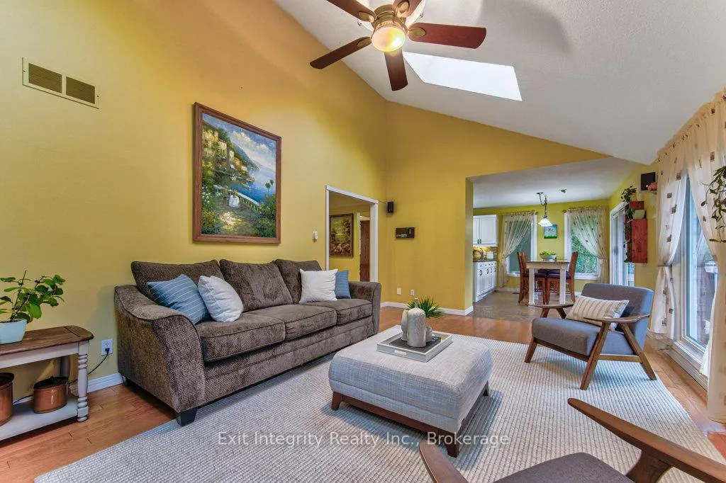 Photo 20 of 247 Rolling Acres Court, Kitchener, Idlewood — HOMEH