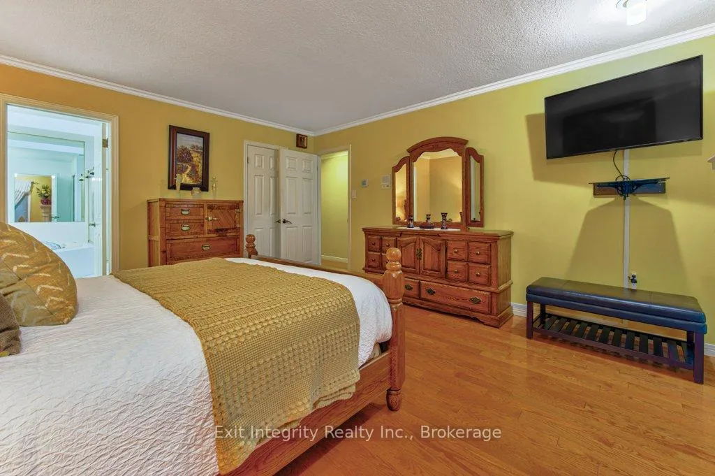 Photo 23 of 247 Rolling Acres Court, Kitchener, Idlewood — HOMEH