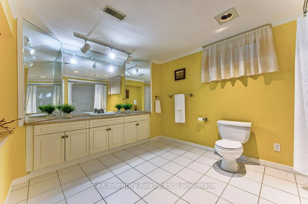Photo 34 of 247 Rolling Acres Court, Kitchener, Idlewood — HOMEH
