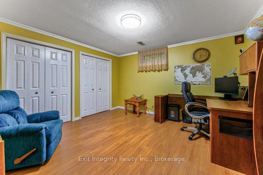 Photo 35 of 247 Rolling Acres Court, Kitchener, Idlewood — HOMEH