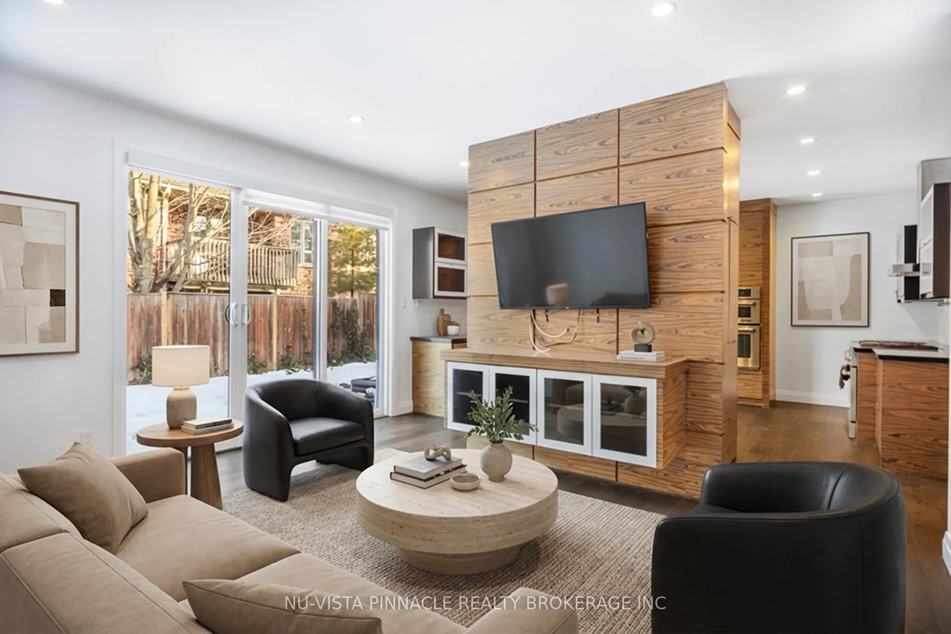 Photo 11 of Unit 16, 433 Hyde Park Road, London, North P — HOMEH