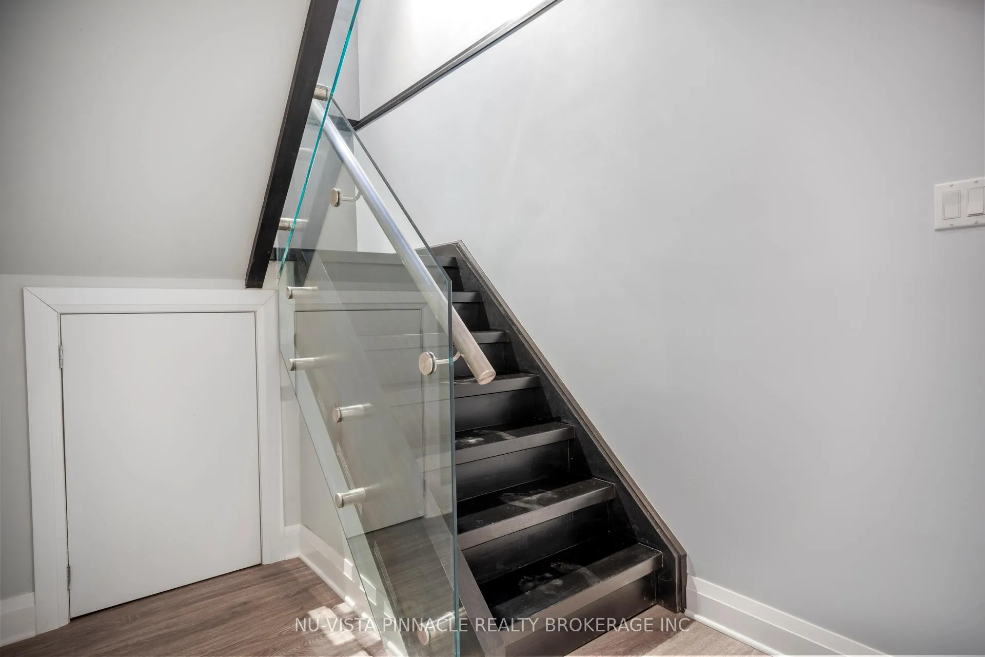 Photo 27 of Unit 16, 433 Hyde Park Road, London, North P — HOMEH