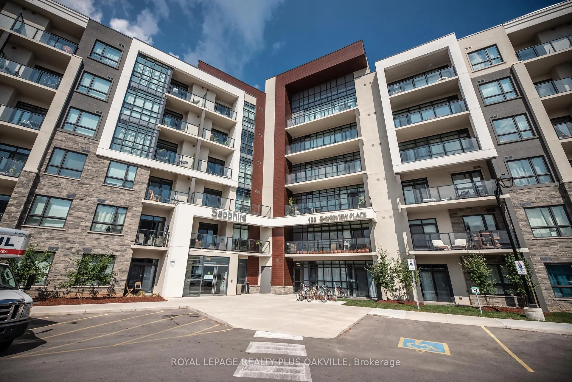 Photo 3 of Unit 214, 125 Shoreview Place, Hamilton, Lakeshore — HOMEH