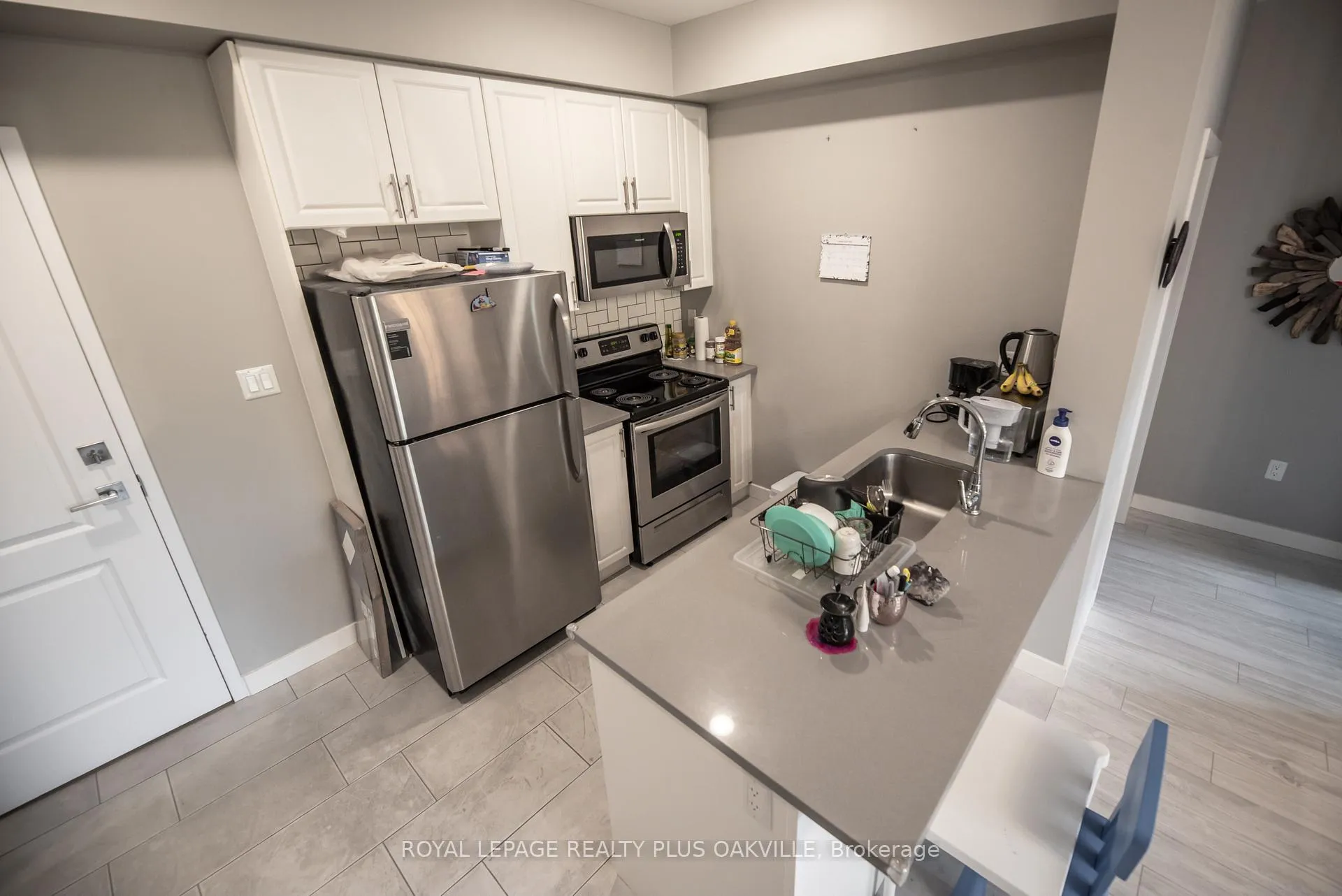 Photo 13 of Unit 214, 125 Shoreview Place, Hamilton, Lakeshore — HOMEH