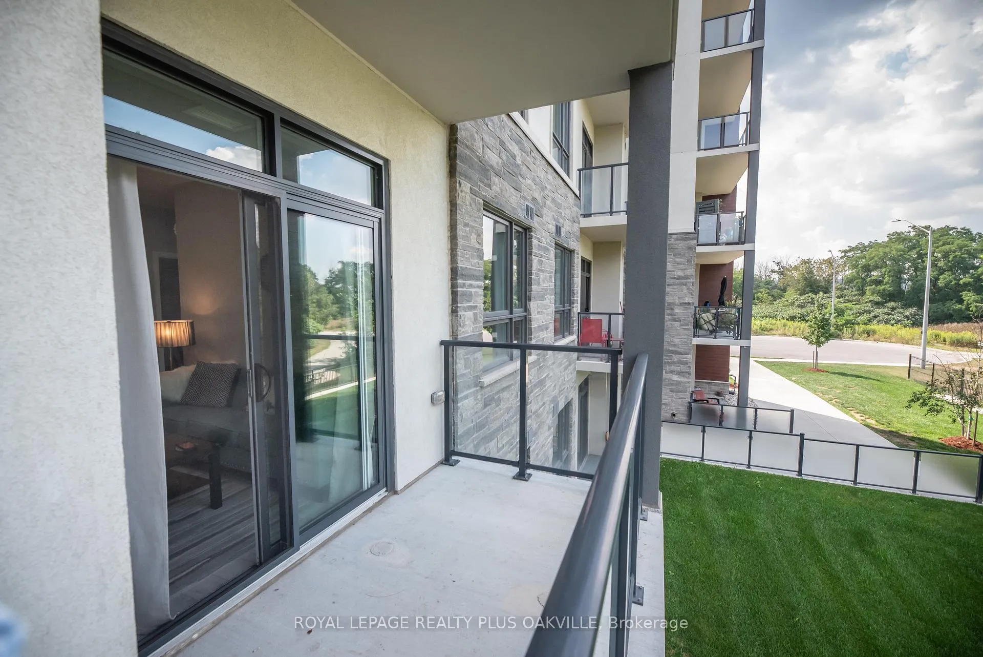 Photo 22 of Unit 214, 125 Shoreview Place, Hamilton, Lakeshore — HOMEH