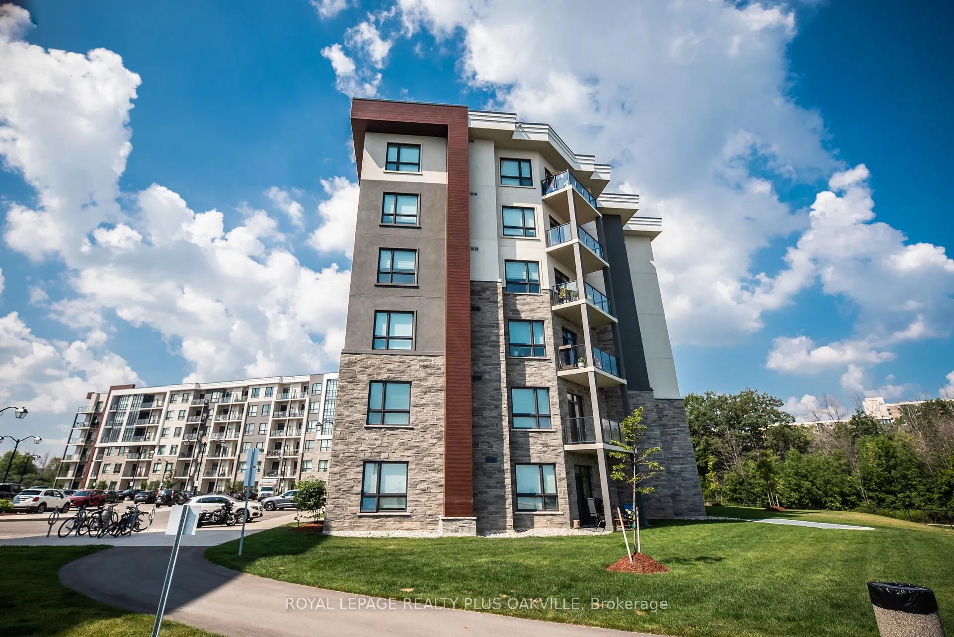 Photo 27 of Unit 214, 125 Shoreview Place, Hamilton, Lakeshore — HOMEH
