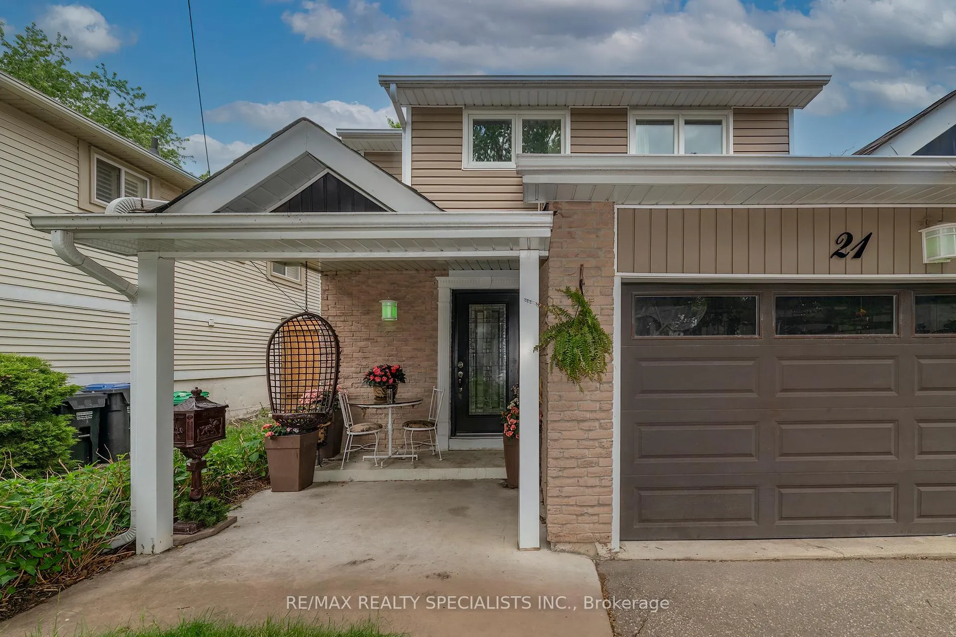 Photo 2 of 21 Richvale Drive S, Brampton, Heart Lake East — HOMEH