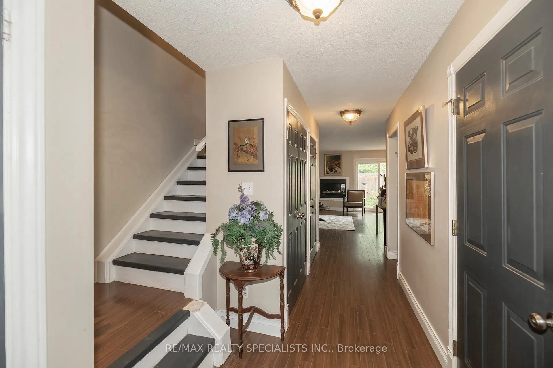 Photo 5 of 21 Richvale Drive S, Brampton, Heart Lake East — HOMEH