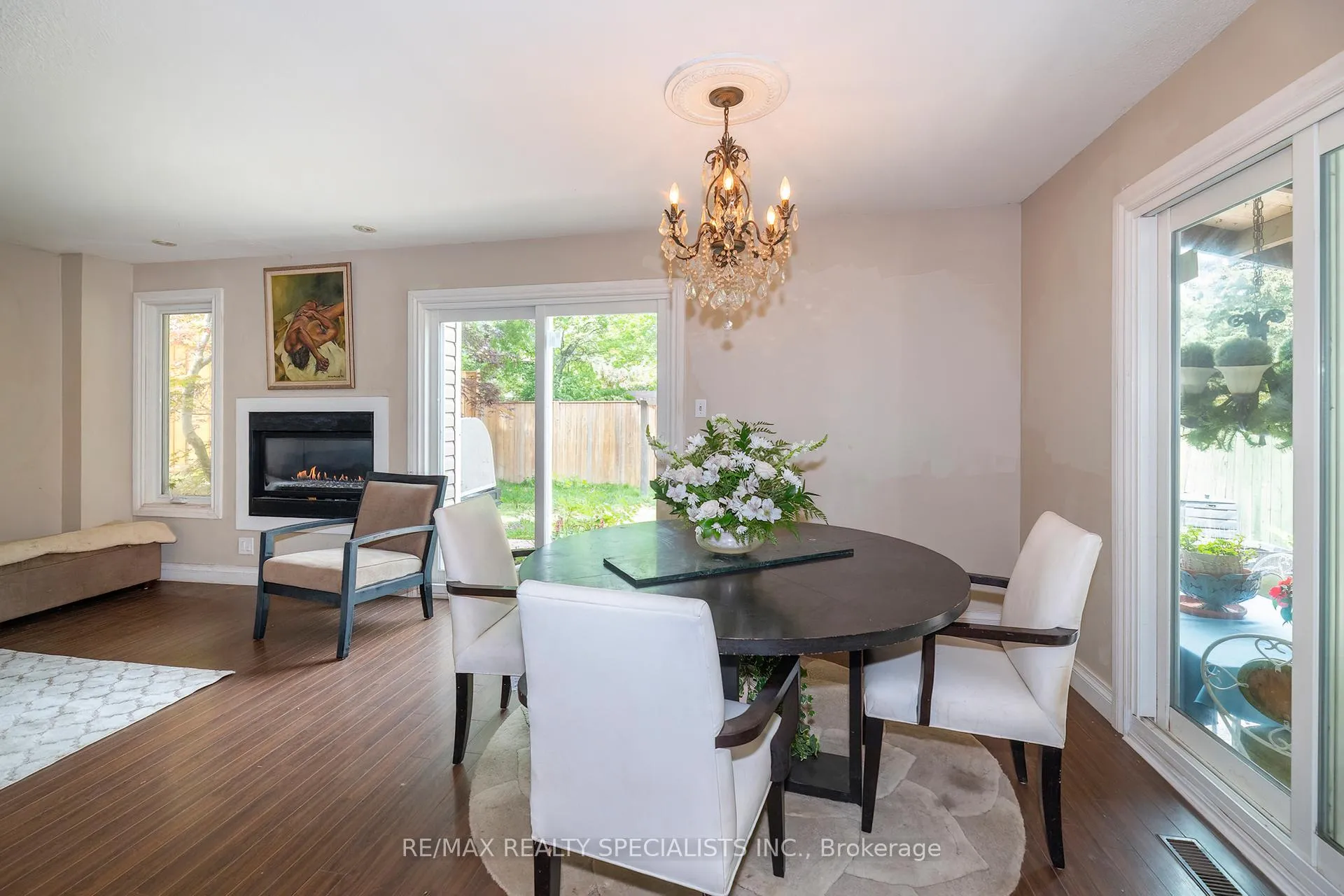 Photo 9 of 21 Richvale Drive S, Brampton, Heart Lake East — HOMEH