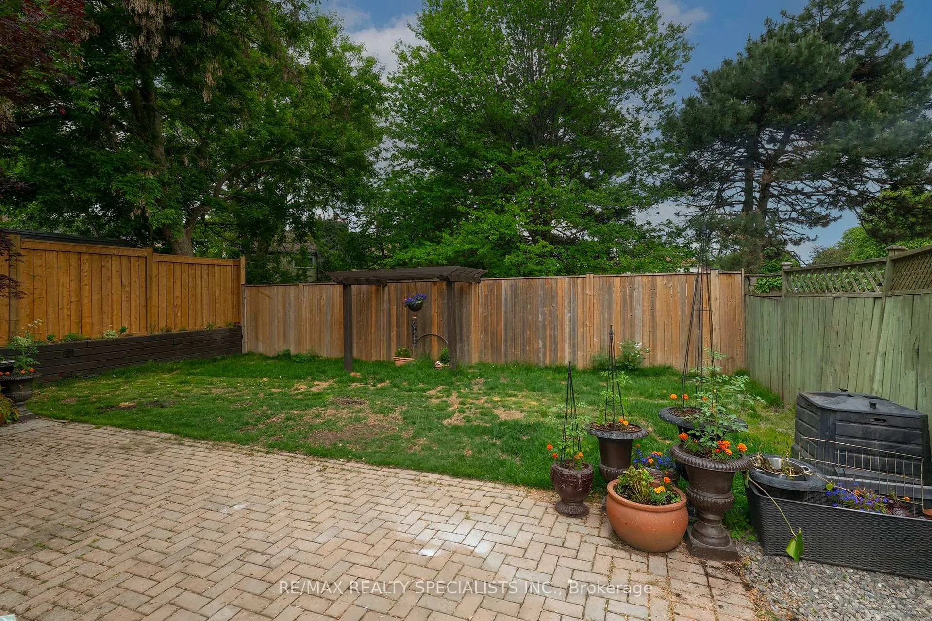 Photo 25 of 21 Richvale Drive S, Brampton, Heart Lake East — HOMEH