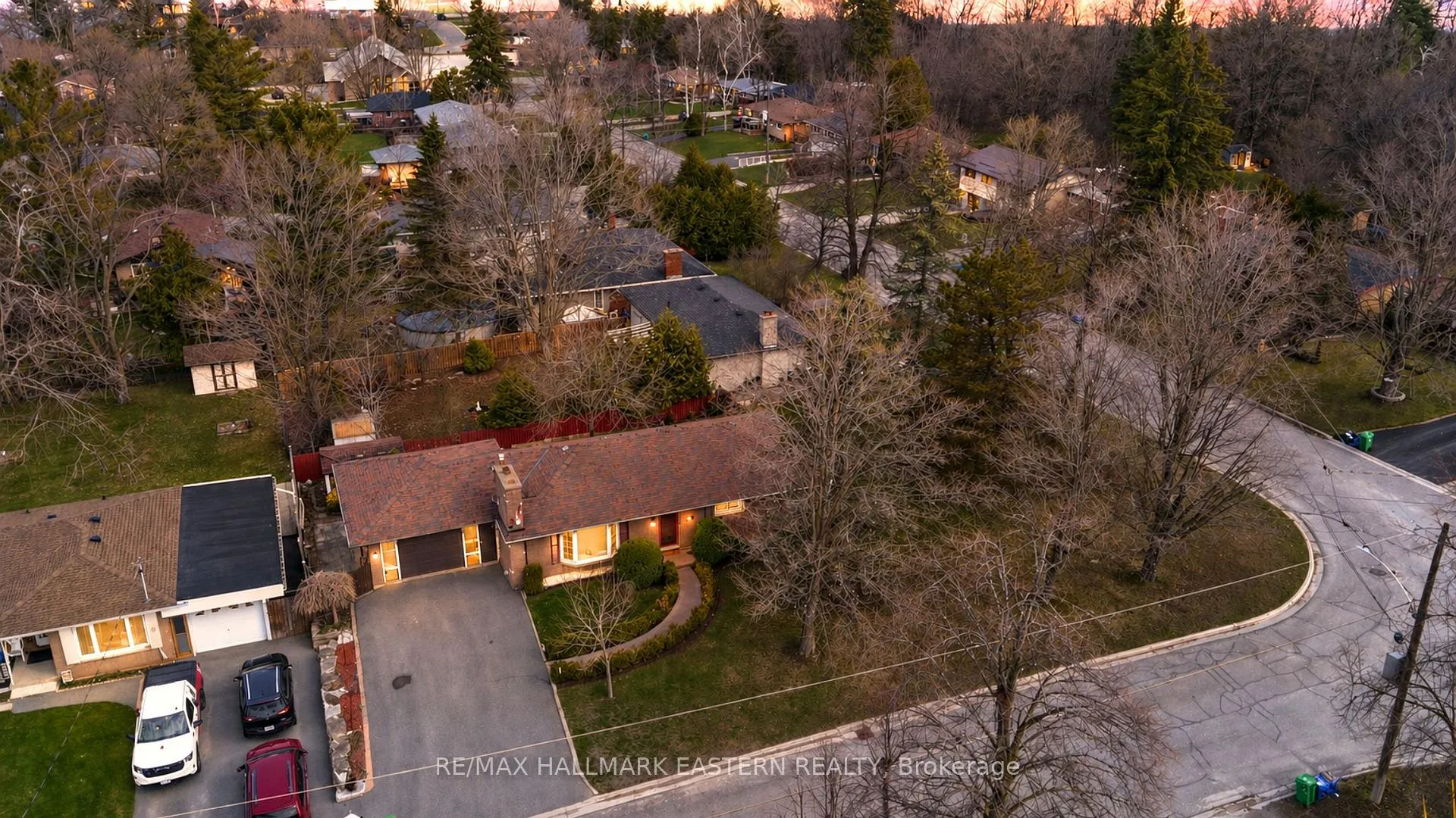 Photo 2 of 47 Springbrook Drive, Peterborough, Monaghan Ward 2 — HOMEH