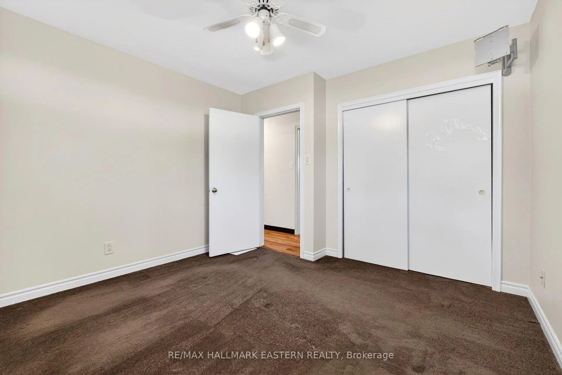 Photo 20 of 47 Springbrook Drive, Peterborough, Monaghan Ward 2 — HOMEH