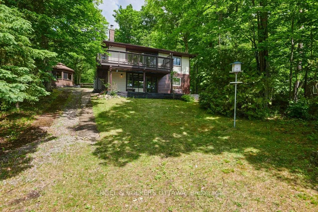Photo 2 of 1054 Coutlee Point Lane, Frontenac, Frontenac Centre — HOMEH