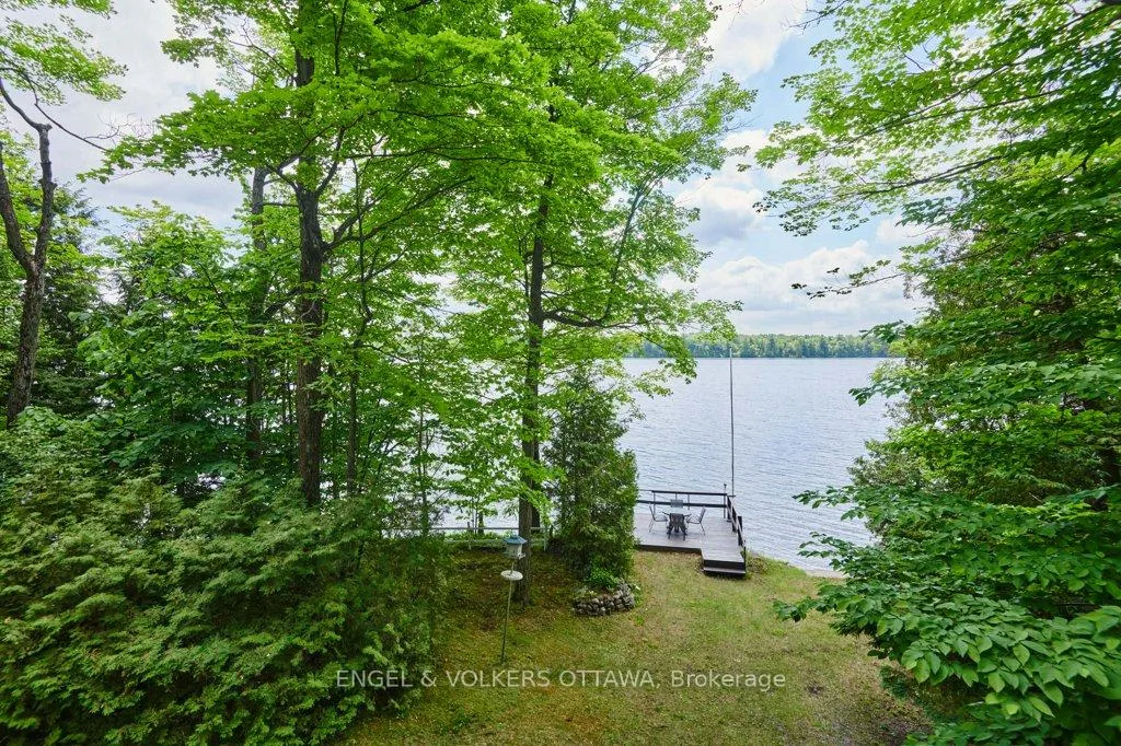 Photo 3 of 1054 Coutlee Point Lane, Frontenac, Frontenac Centre — HOMEH