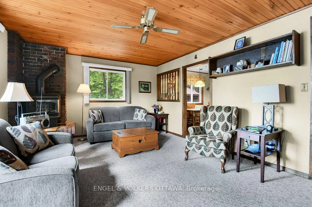 Photo 14 of 1054 Coutlee Point Lane, Frontenac, Frontenac Centre — HOMEH