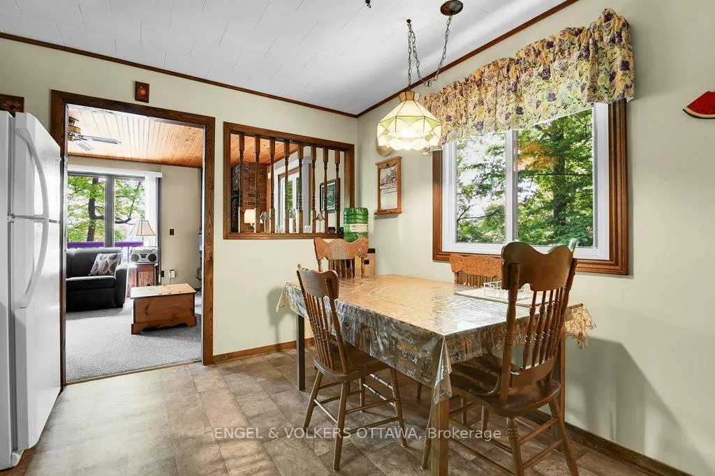 Photo 15 of 1054 Coutlee Point Lane, Frontenac, Frontenac Centre — HOMEH