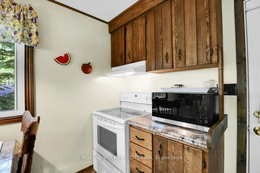Photo 18 of 1054 Coutlee Point Lane, Frontenac, Frontenac Centre — HOMEH