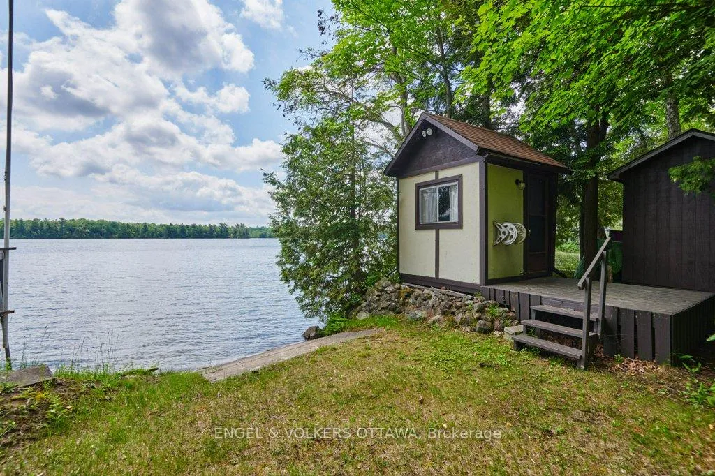Photo 32 of 1054 Coutlee Point Lane, Frontenac, Frontenac Centre — HOMEH