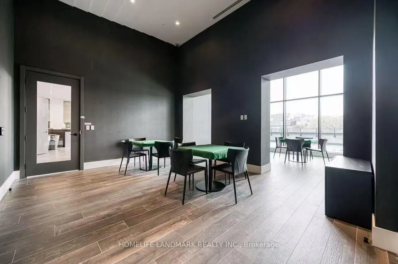 Photo 7 of 18 Water Walk Drive, Markham, Unionville — HOMEH